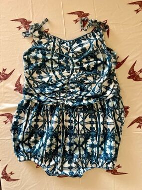 kate quinn Blue & White Bubble